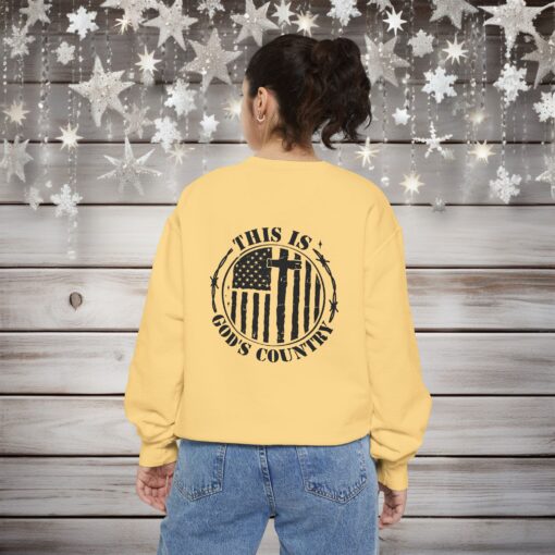 Faith Meets Comfort – ‘This is God's Country’ Sweatshirt - Image 7