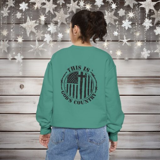 Faith Meets Comfort – ‘This is God's Country’ Sweatshirt - Image 6